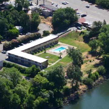 Travelodge by Wyndham Red Bluff South of Redding