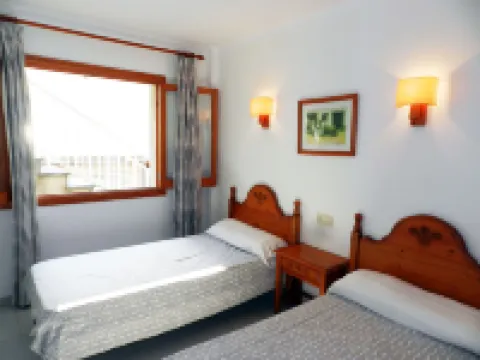 Apartaments Marina Sol I Pins Hotels near Cala s'Almunia