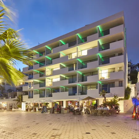 Sud Ibiza Suites Отели рядом с достопримечательностью «Собор Ивисы»