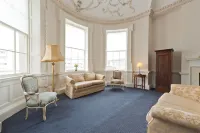 漢麗埃塔市中心套房酒店