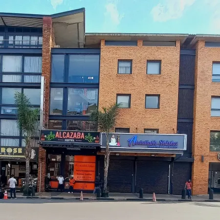 Alcazaba Lodges Отели рядом с достопримечательностью «Браамфонтейн»