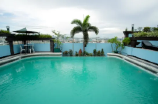 Urban Travellers Hotel