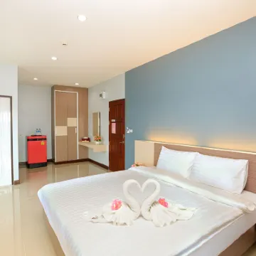 Je T'Aime Hotel Hotels near Trang Train Station