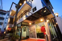 Me Dream Residence Hotels near Night market