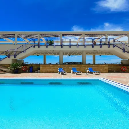 Hotel Playa Victoria