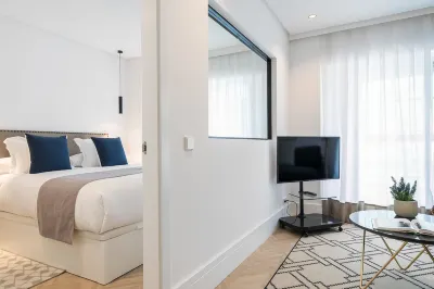 Feelathome Waldorf Suites Apartments Hotels in 