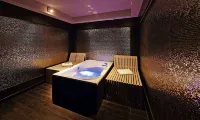 Grandezza Hotel Luxury Palace - Hot Tub