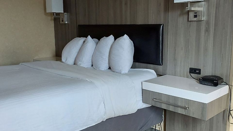 Lavissh Inn and Suites