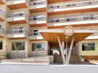 Tent Bahia de Palma Hotels in Llucmajor