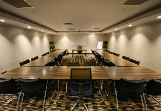 오스팀파크 비즈니스 호텔