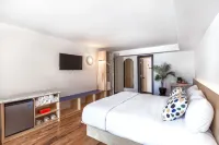 The Iris Motel Hotels in Berry Hill