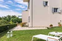 Seaview Luxurious Apartment Near Corfu Town - Adults Only by Konnect