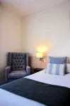 The Peninsula Hotel Hotels in Vale