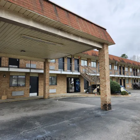 Budget Host Inn