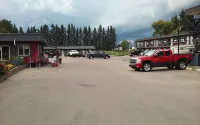 Thriftlodge Edmonton - parkir