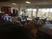 Inland Oasis Motel - sarapan