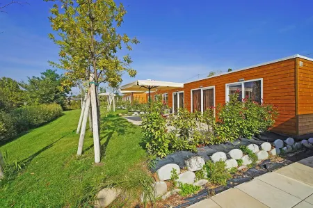 Agriturismo B&B Corte Tonolli Отели в г. Монцамбано