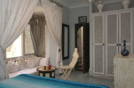 里亞德厄爾優素菲酒店