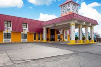 Economy Inn & Suites فنادق في Denton County