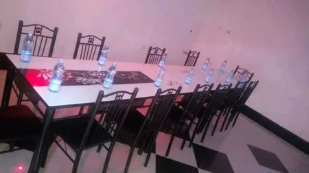 The Loop Guest House and Restaurant Отели в г. Элдорета