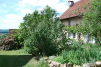 La Tour Hôtels à : Marcilly-la-Gueurce