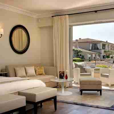 Domaine du Mas de Pierre Hôtel Resort & Spa Relais & Châteaux Rooms