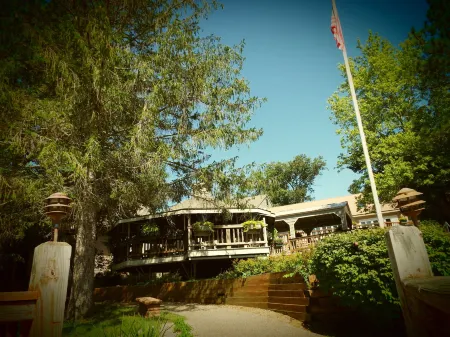 Hotel Nashville Отели рядом с достопримечательностью «Парк штата Браун»