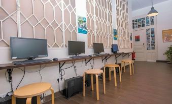 360 Hostel Borne