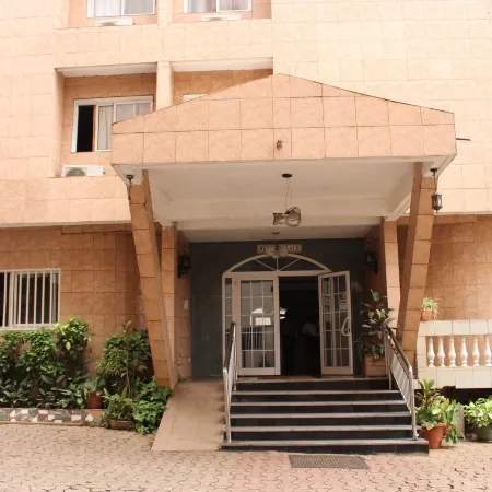 Hotel Meumi Palace