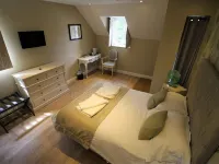 The Sun Inn Hotels in Swindon