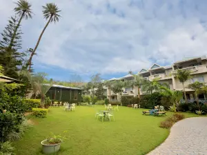 Hummingbird Resort