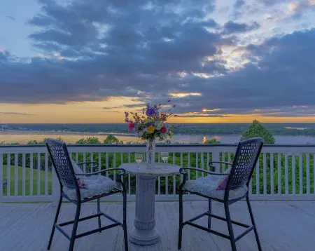 Weymouth Hall Отели в г. Натчез