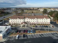 Microtel Inn & Suites by Wyndham Greenville/University Med - Pysäköinti