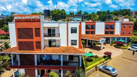 Meru Slopes Hotel