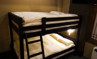 Hotel Lee