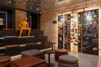 Globe Runner Hotel & Hostel