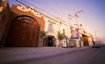 Hotel Hacienda del Sol