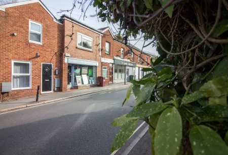 Magdalen Quarters Отели рядом со станцией Digby & Sowton