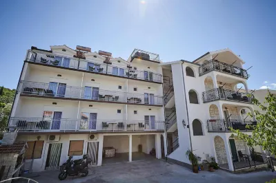 Apartments & Rooms Žaja Hotels in 