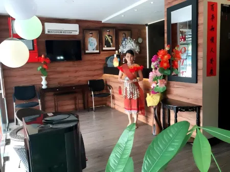 Tey Hotel Отели рядом с достопримечательностью «Mosque Tanjung Puteri Resort»