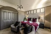 Sweeney Aviemore Two Hotels in Aviemore