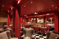 Warwick Palm Beach Hotel