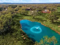 The Prairie House at the Winery - CC Farms Hotels in Stephens County