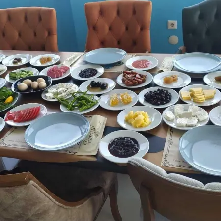 Parasut Village Hotel