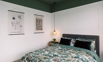 Designer 4-Bed Home in the Heart of Belfast