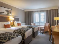 Clayton Hotel Dublin Airport Các khách sạn gần Cao đẳng Trinity