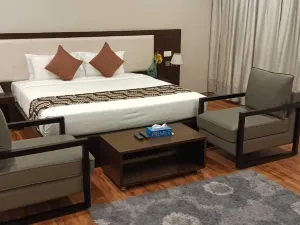 Mwc Club by Downtown