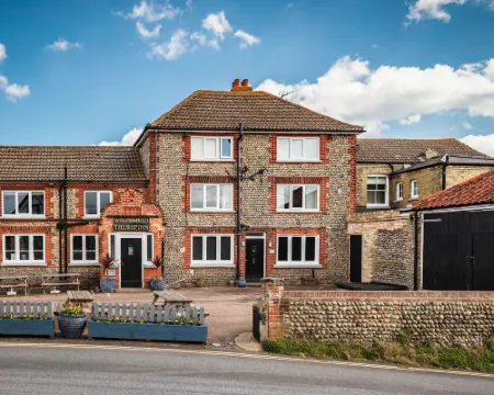 The Ship Inn Hotels in North Norfolk District