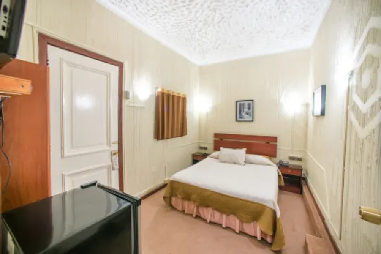 Hotel Sahara Inn โรงแรมใน