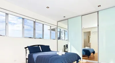 The Block Escape - Ocean Views No 6 Hotels near Granite Island Recreation Park